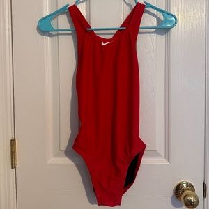 Nike Women's One Piece Swimsuit Red Size 30